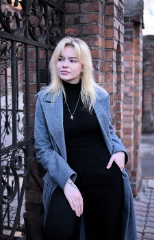 Xenia / ***