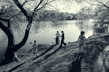 Am Ufer des Teiches / ***