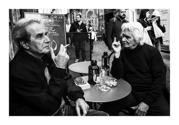 Pause / ***