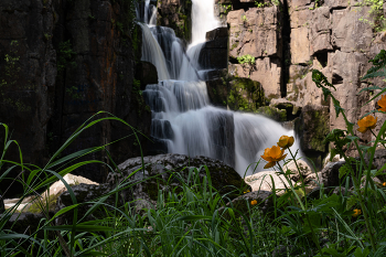 Am Wasserfall / ***