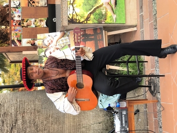 Busker / ***