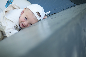 Verstecken spielen / ***
