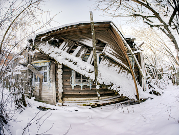Haus am Fluss / ***