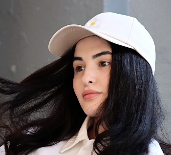 Julia / ***