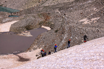 Der Aufstieg / ***