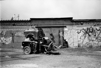&nbsp; / frammenti di automobili