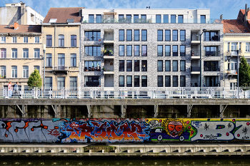 Uferstraße / ***