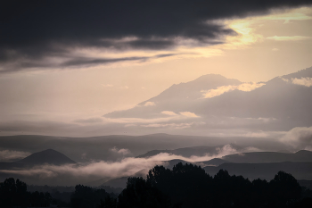 Akhaltsikhe Sunrise / ***