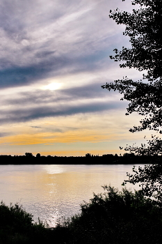 Blau Abend. / ***