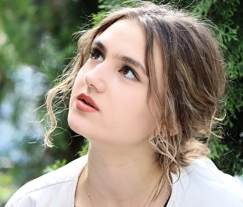 Julia / ***