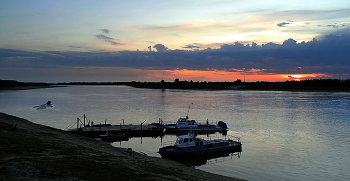 &nbsp; / ***