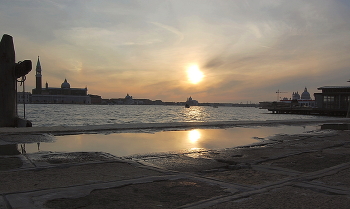 Morgen in Venedig / ***