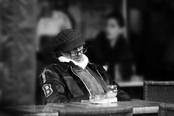 Im Cafe / ***