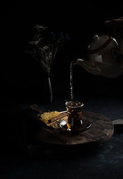 persian tea / You can enjoy persian tea.