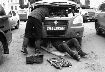&nbsp; / ***