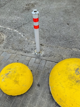 &nbsp; / /\/\/\/\