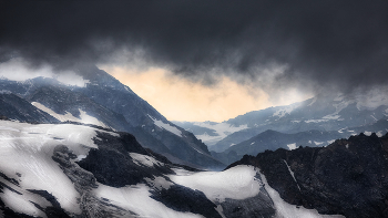 Mountains. / ***
