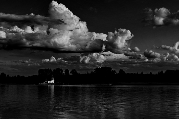 Frühlingsabend. / ***