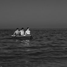 Drei Männer in einem Boot. Ohne den Hund. / ***