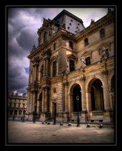 Louvre / *****