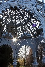 Lacy Pavillon / Kat Tramell