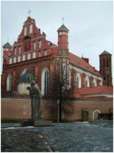 Adam-Mickiewicz-Denkmal in Vilnius. / ***