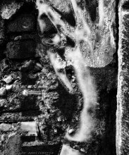 -Durch-Wand / ***
