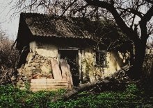 Hut / ***