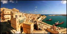 Grand Harbour, Valletta, Malta / ***