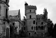 Schloss des XIX Jahrhunderts russische Oligarch / ***
