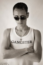 gangster / ***