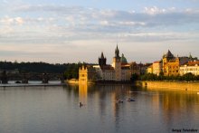 Blick auf die Karlsbrücke / ***