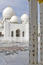 Sheikh Zayed Moschee in Abu Dhabi / ***