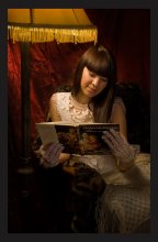 Während seines Studiums der Malerei / ***