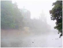 Stadt im Nebel / ***