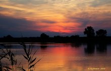 Ein purpurroter Sonnenuntergang Licht (Ruhe für die Seele) / ***