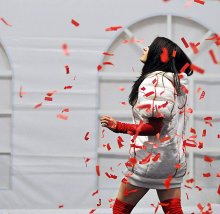 Weiß / ***