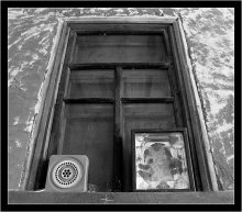 Entweder hören ... Ob zu glauben? (... Oder unterdrückten Fenster zur Welt) / ***