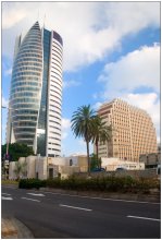 Independence Avenue / ***