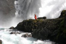 Wasserfälle Kjosfossen - Hyuldra winkt und ruft / ***