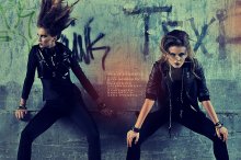 ... eine Reihe von 1000 V / photo: Boris Bushmin
models: Anastasiya Kosareva & Anna Tuchina
make-up: Lina Sokolova
hair: Ekaterina Divnogorskaya