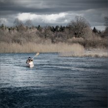 [Auf dem Fluss ... ] / ***