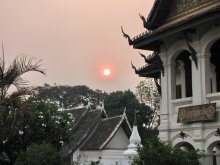 Peach Morgendämmerung Luang Prabang / ***