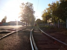 Verlassen der Straßenbahn / ***