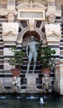 Fountain of Orpheus / ***