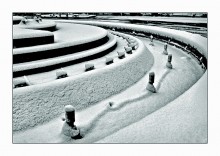 Frozen Fountain / ***