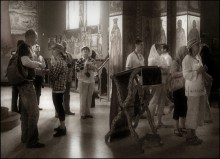 in der Kirche / ***