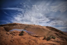 Arches National Park / Arches Park - un vero e proprio laboratorio naturale - sembra che un gigante naybolshuyu raccolto una collezione di formazioni stranamente intemperie - creste, torri, fretta, le pietre, in equilibrio su piedistalli, e, naturalmente, la stessa varietà di archi


Arches Park - a real natural workshop - it seems that a giant naybolshuyu gathered a collection of strangely weathered formations - ridges, towers, rush, stones, balancing on pedestals, and of course the same variety of arches