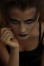 ... aus der Serie "1000 Volt" / photo: Boris Bushmin
models: Anna Tuchina
make-up: Lina Sokolova
hair: Ekaterina Divnogorskaya
assistant: Rostislav Rosickiy
