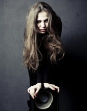 Ksenia (Angelina Jolie) / -----